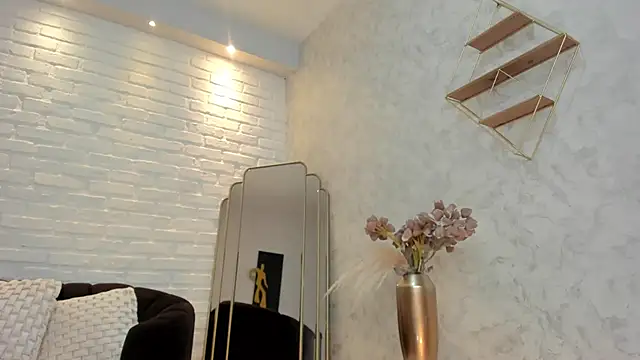 Snapshot of KatieNolan_1 chatting on February 2025 01:33:01 AM KatieNolan 1 online show from February 2025 01:33:01 AM