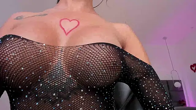 Snapshot of KatieNolan_1 chatting on February 2025 09:43:01 PM KatieNolan 1 online show from February 2025 09:43:01 PM