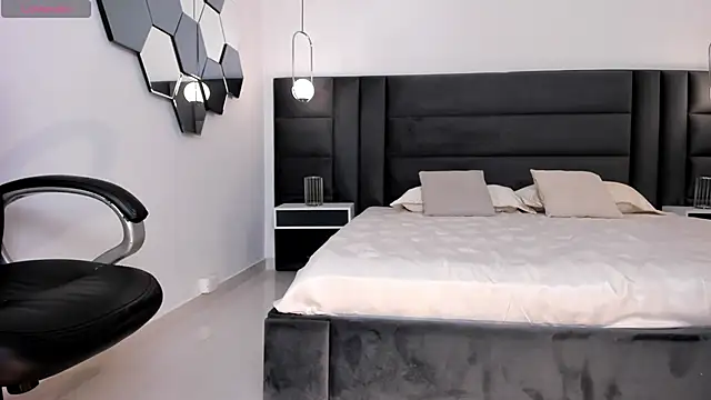 Snapshot of KatieNolan_1 chatting on October 2025 07:23:01 PM KatieNolan 1 online show from October 2025 07:23:01 PM