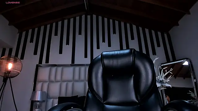 Snapshot of KatieNolan_1 chatting on October 2025 04:46:01 AM KatieNolan 1 online show from October 2025 04:46:01 AM