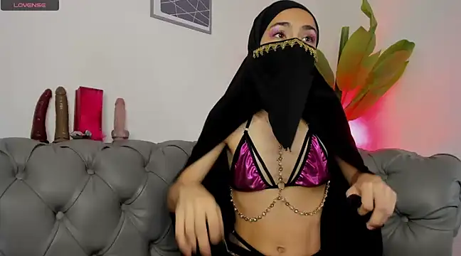Snapshot of inaya_zyad chatting on February 2025 07:59:02 PM inaya zyad online show from February 2025 07:59:02 PM