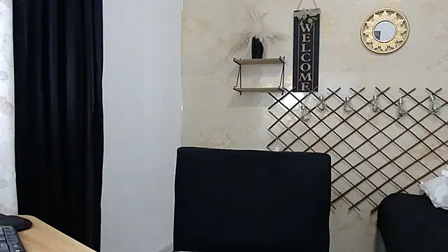 Dakota SweetX online show from September 2025 04:01:01 AM