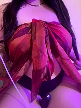 Cameelia online show from November 2025 06:21:01 PM