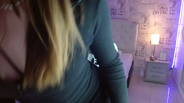 Snapshot of Ivyy_Crystal chatting on February 2025 08:04:01 PM Ivyy Crystal online show from February 2025 08:04:01 PM
