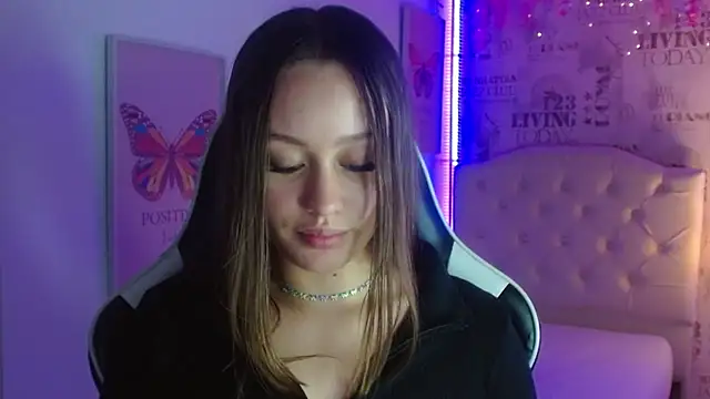 Snapshot of Ivyy_Crystal chatting on February 2025 12:10:01 AM Ivyy Crystal online show from February 2025 12:10:01 AM