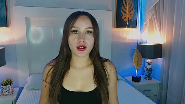 Ivyy Crystal online show from December 2025 01:15:01 PM