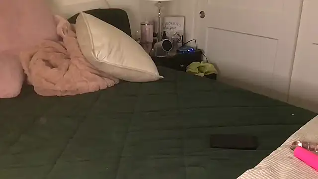 Snapshot of explosivekitty69 chatting on November 2025 04:12:01 AM explosivekitty69 online show from November 2025 04:12:01 AM