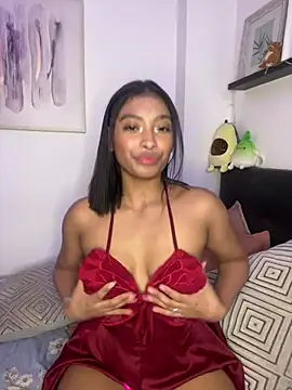 Snapshot of Isabella_fasilier chatting on January 2025 01:43:02 AM Isabella fasilier online show from January 2025 01:43:02 AM