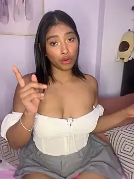 Snapshot of Isabella_fasilier chatting on February 2025 12:10:01 AM Isabella fasilier online show from February 2025 12:10:01 AM