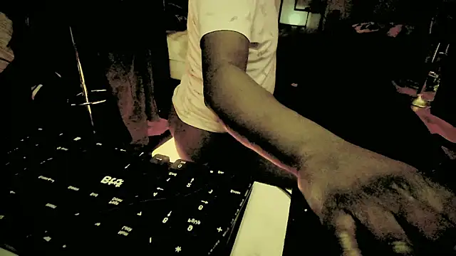 Snapshot of Pressure69mee chatting on February 2025 04:00:02 PM Pressure69mee online show from February 2025 04:00:02 PM