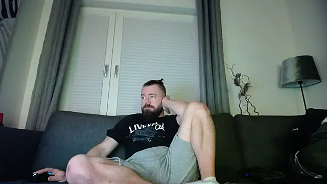 Snapshot of Sebuleczek chatting on December 2024 05:11:01 PM Sebuleczek online show from December 2024 05:11:01 PM