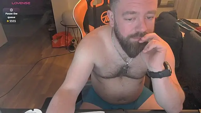 Sebuleczek online show from April 2026 12:04:01 AM