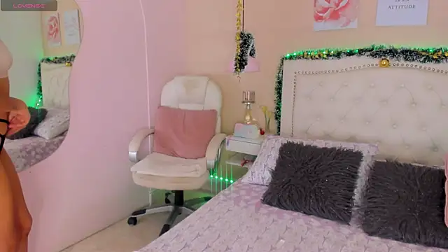 Ashley Evans18 online show from December 2024 11:13:01 AM