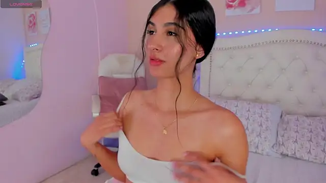 Ashley Evans18 online show from January 2025 04:00:02 PM