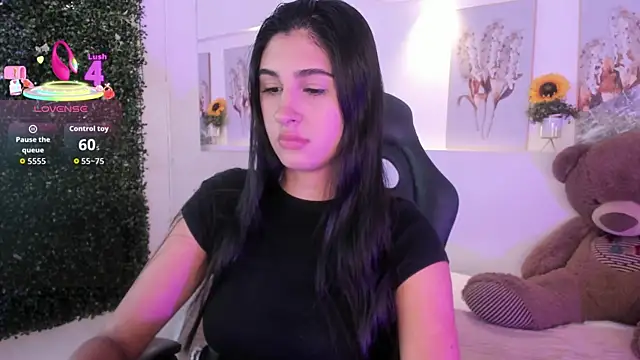 Ashley Evans18 online show from October 2025 12:49:01 PM