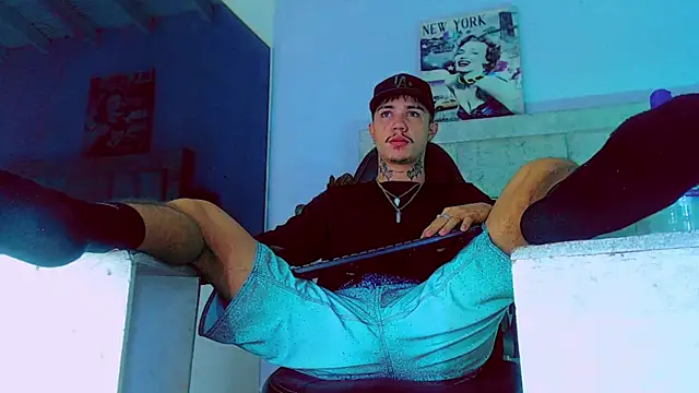 HannibalLester online show from October 2025 07:58:02 AM