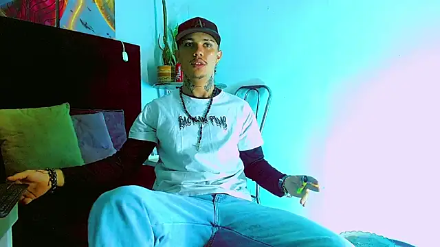 Snapshot of HannibalLester chatting on December 2025 04:29:01 AM HannibalLester online show from December 2025 04:29:01 AM