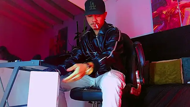 Snapshot of HannibalLester chatting on December 2025 05:31:01 PM HannibalLester online show from December 2025 05:31:01 PM