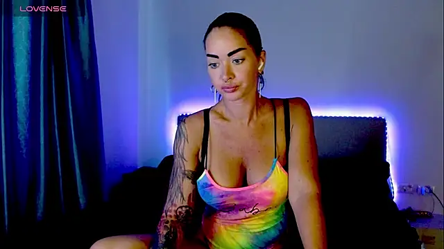 Snapshot of amber_tasty chatting on December 2024 02:34:02 AM amber tasty online show from December 2024 02:34:02 AM