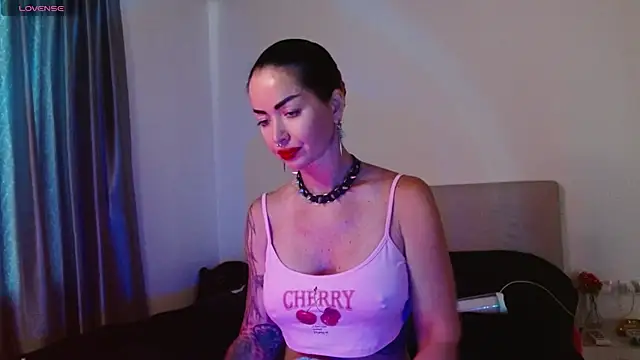 Snapshot of amber_tasty chatting on September 2025 03:19:01 AM amber tasty online show from September 2025 03:19:01 AM