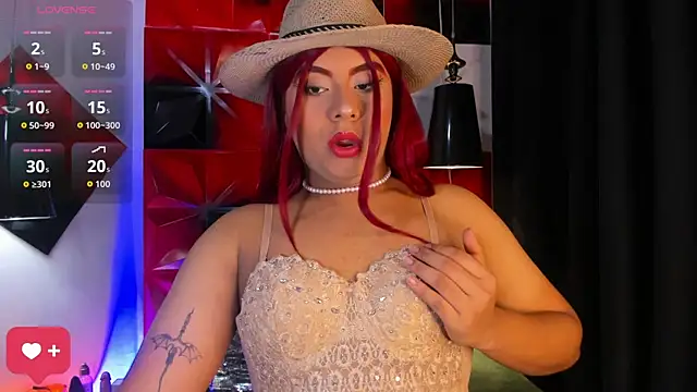 Snapshot of Emili_Roux chatting on October 2025 05:35:01 PM Emili Roux online show from October 2025 05:35:01 PM