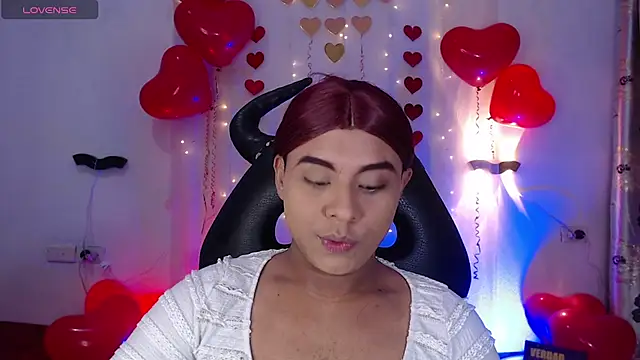 Emili Roux online show from February 2026 06:25:01 PM