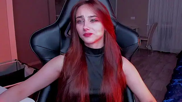 Snapshot of SilverDream chatting on November 2025 09:42:02 PM SilverDream online show from November 2025 09:42:02 PM