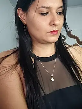 elena jonees online show from November 2025 07:58:01 PM