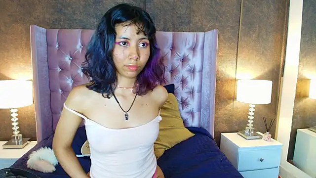 Akane Uwu online show from February 2025 05:13:02 PM