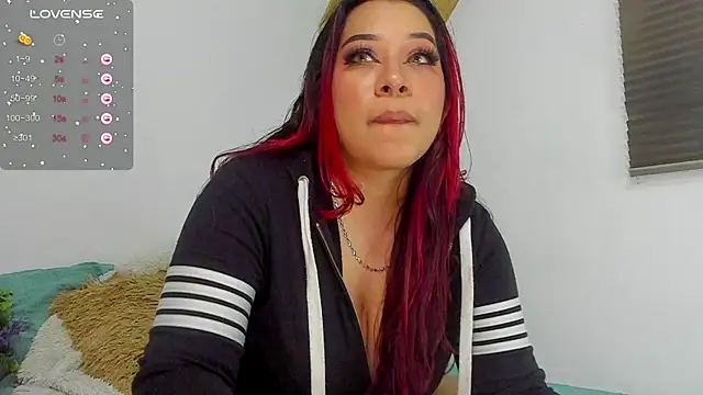 Snapshot of C_rose97 chatting on December 2024 03:44:02 AM C rose97 online show from December 2024 03:44:02 AM