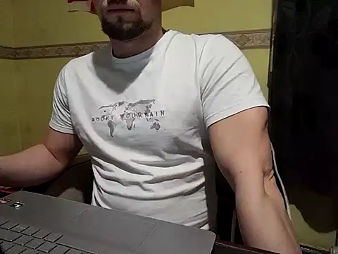 Snapshot of Regularfucker28 chatting on March 2025 02:17:02 AM Regularfucker28 online show from March 2025 02:17:02 AM