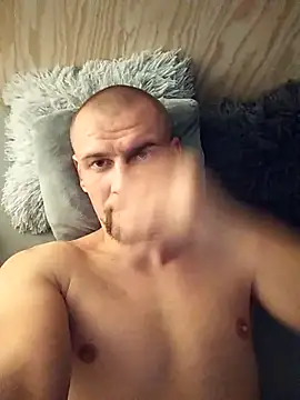 Snapshot of Regularfucker28 chatting on September 2025 03:17:02 AM Regularfucker28 online show from September 2025 03:17:02 AM