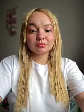 Snapshot of Naiara_Sex_ chatting on April 2026 06:10:01 PM Naiara Sex online show from April 2026 06:10:01 PM