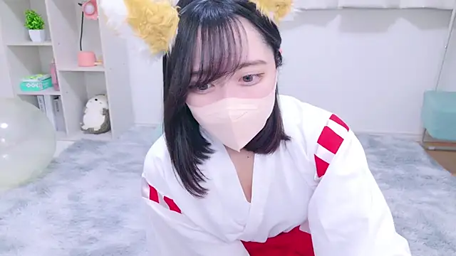 Snapshot of Yurie_ chatting on January 2025 02:33:01 AM Yurie  online show from January 2025 02:33:01 AM