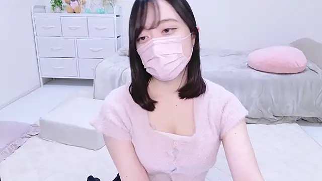 Snapshot of Yurie_ chatting on February 2025 11:01:02 AM Yurie  online show from February 2025 11:01:02 AM