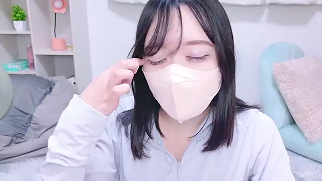 Snapshot of Yurie_ chatting on February 2025 03:38:01 PM Yurie  online show from February 2025 03:38:01 PM