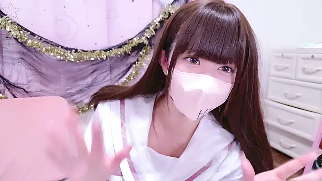 Snapshot of Yurie_ chatting on November 2025 01:13:01 PM Yurie  online show from November 2025 01:13:01 PM