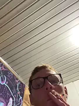 Snapshot of luv2cum7491 chatting on October 2025 12:52:01 AM luv2cum7491 online show from October 2025 12:52:01 AM