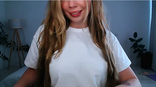 Snapshot of NaughtyNylonFeet chatting on March 2025 08:54:02 AM NaughtyNylonFeet online show from March 2025 08:54:02 AM