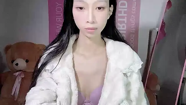 Lili-2 online show from December 2024 05:33:01 PM