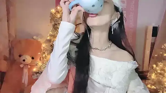 Lili-2 online show from December 2024 10:54:02 PM