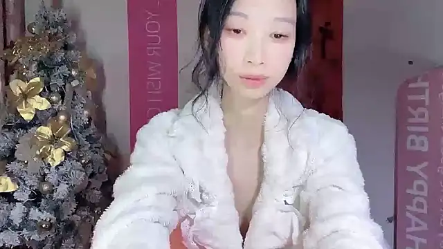 Snapshot of Lili-2 chatting on January 2025 06:16:02 PM Lili-2 online show from January 2025 06:16:02 PM