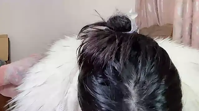 Snapshot of Lili-2 chatting on February 2025 04:09:02 PM Lili-2 online show from February 2025 04:09:02 PM