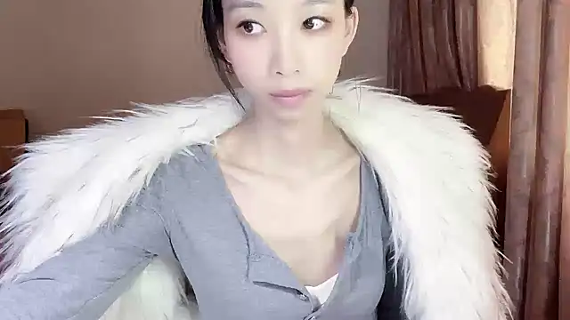 Snapshot of Lili-2 chatting on February 2025 05:34:02 AM Lili-2 online show from February 2025 05:34:02 AM