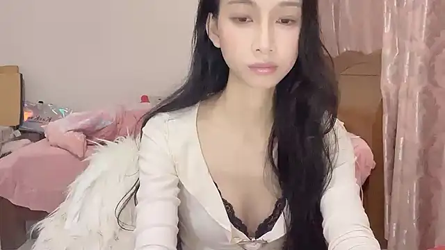 Lili-2 online show from March 2025 04:00:02 PM