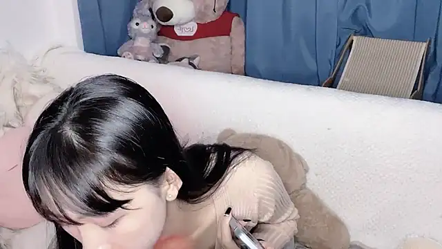 Snapshot of Lili-2 chatting on November 2025 01:55:01 PM Lili-2 online show from November 2025 01:55:01 PM