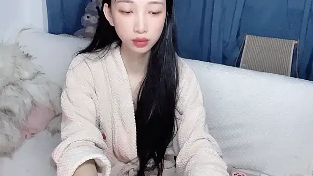 Snapshot of Lili-2 chatting on November 2025 03:33:02 PM Lili-2 online show from November 2025 03:33:02 PM