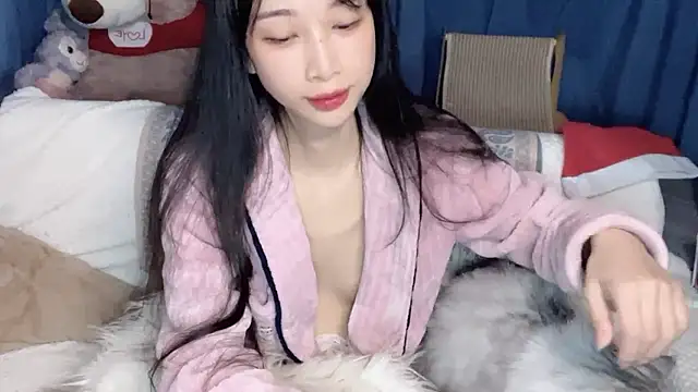 Snapshot of Lili-2 chatting on January 2026 02:52:02 PM Lili-2 online show from January 2026 02:52:02 PM