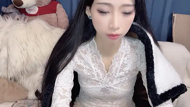 Snapshot of Lili-2 chatting on January 2026 03:05:02 PM Lili-2 online show from January 2026 03:05:02 PM