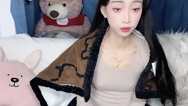 Snapshot of Lili-2 chatting on February 2026 02:00:02 PM Lili-2 online show from February 2026 02:00:02 PM